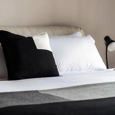 Cielo By Quokka 360 - In The Centre Of Apartment Como